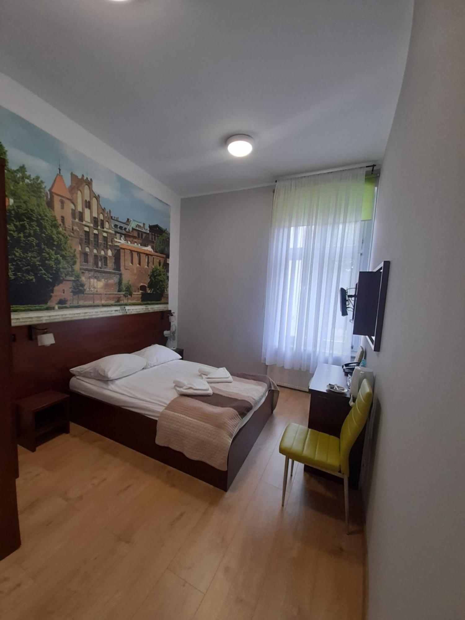 Hotelik W Centrum Торунь Екстер'єр фото